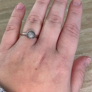 Pandora Ring